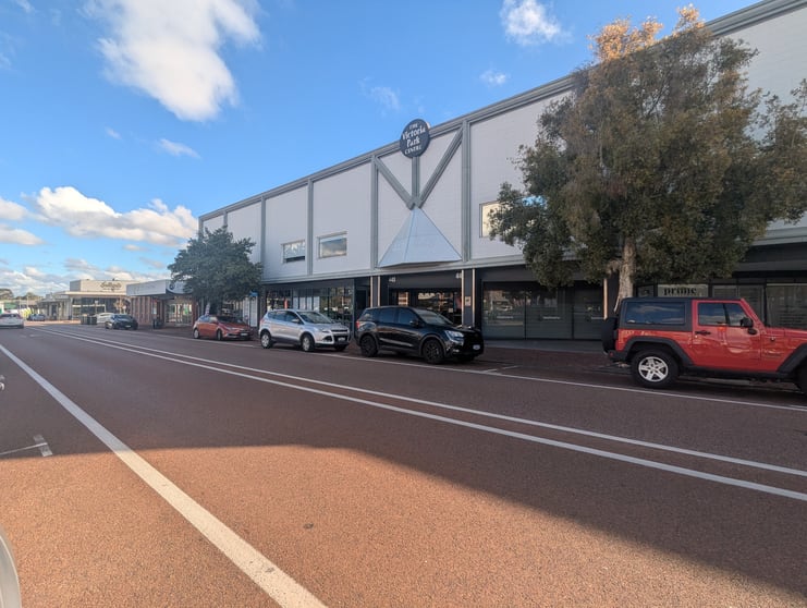 Click to view all images Unit 24/443 Albany Highway Victoria Park WA 6100 - Image 1