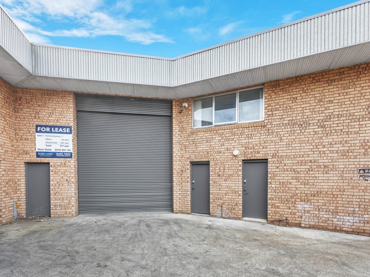 Click to view all images 1/16 Powers Road Seven Hills NSW 2147 - Image 1