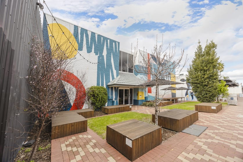 Click to view all images 2/884 Beaufort Street Inglewood WA 6052 - Image 2