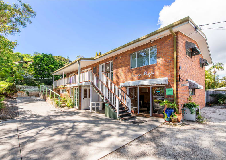 Click to view all images 88 West Burleigh Road Burleigh Heads QLD 4220 - Image 1