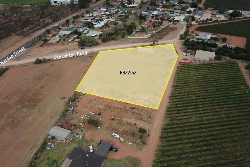 Click to view all images 27 Kenworthy Road Red Cliffs VIC 3496 - Image 2