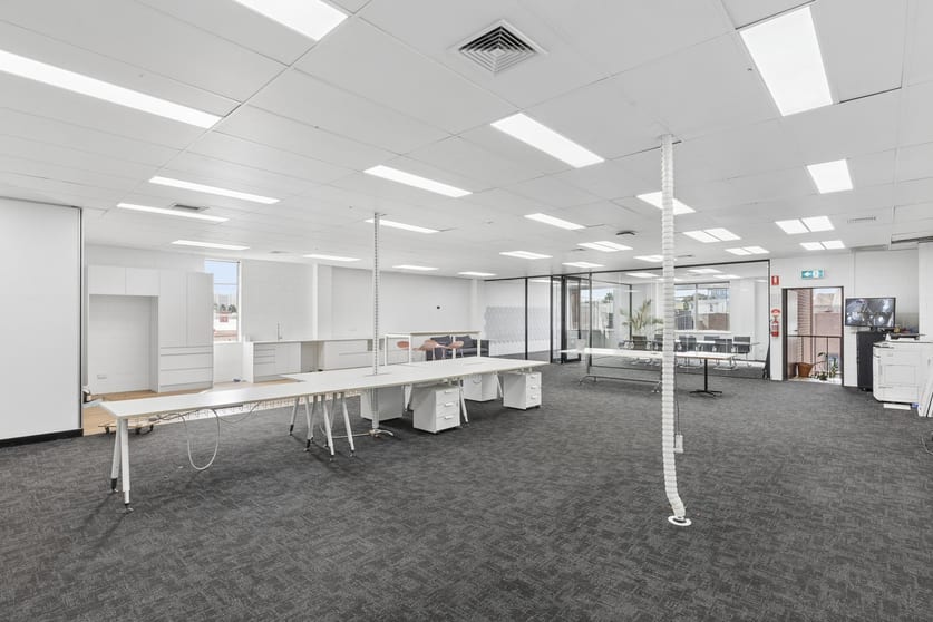 Click to view all images 32 Crown Street Richmond VIC 3121 - Image 3