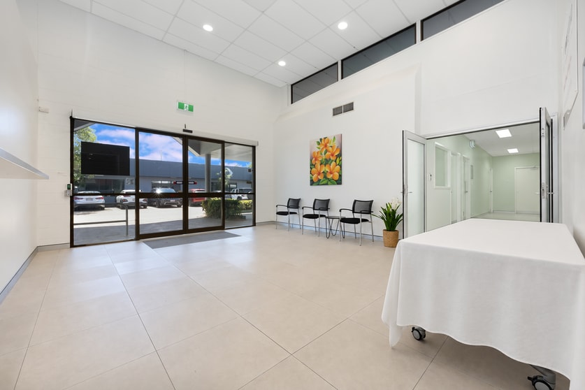 Click to view all images 2/155 Hugh Street Currajong QLD 4812 - Image 3
