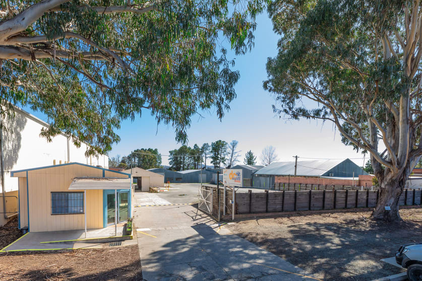 Click to view all images 29 Yallourn Street Fyshwick ACT 2609 - Image 1