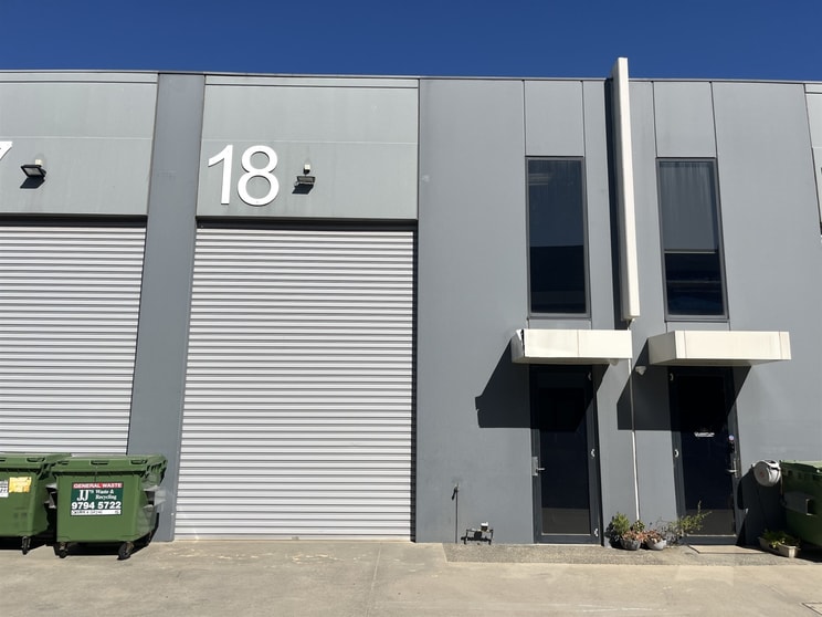 18/1470 Ferntree Gully Road Knoxfield VIC 3180 - Image 2