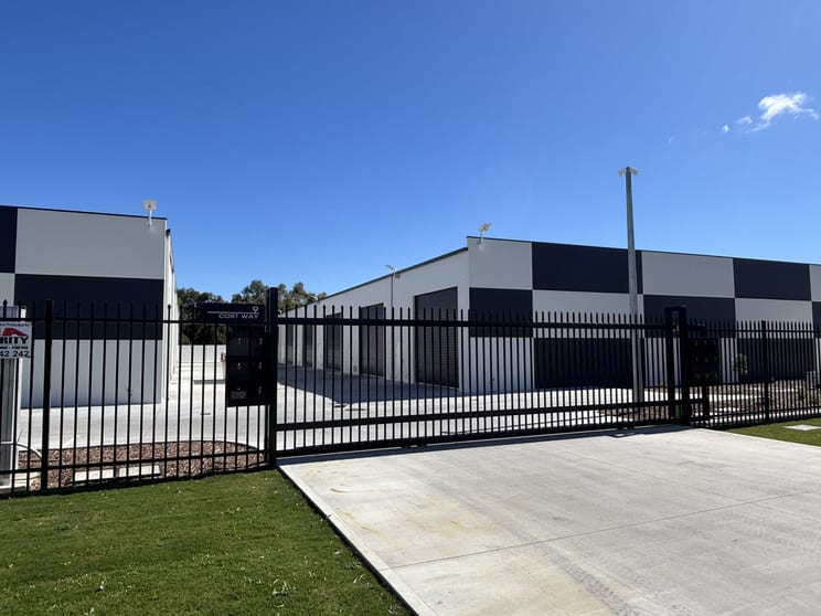 Click to view all images 7/9-11 Cort Way Rockingham WA 6168 - Image 1