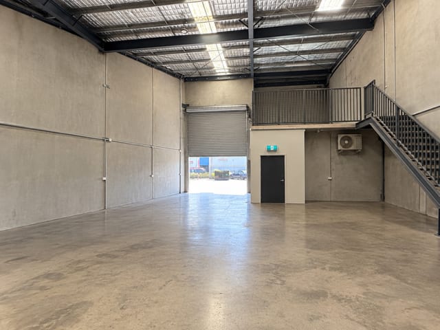 Unit 3/5-7 Lone Pine Place Smeaton Grange NSW 2567 - Image 2
