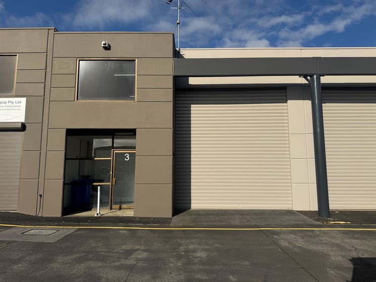 Click to view all images 3/756 Burwood Highway Ferntree Gully VIC 3156 - Image 1
