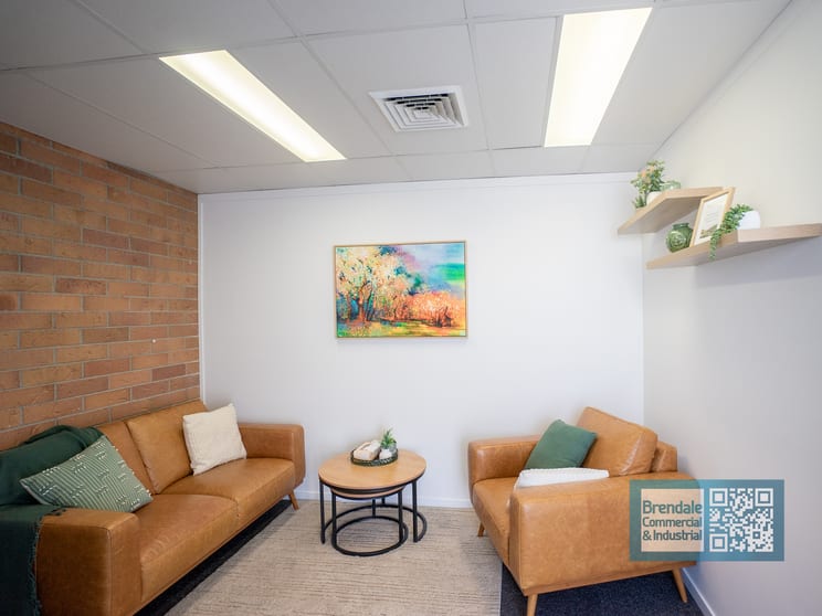 Click to view all images Unit 2/737 Albany Creek Road Albany Creek QLD 4035 - Image 2