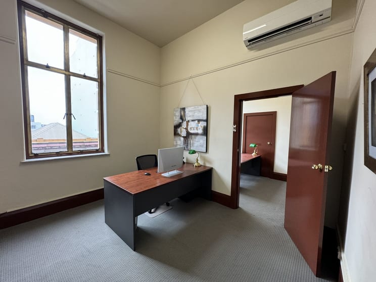 Click to view all images 306/17 Bolton St Newcastle NSW 2300 - Image 2
