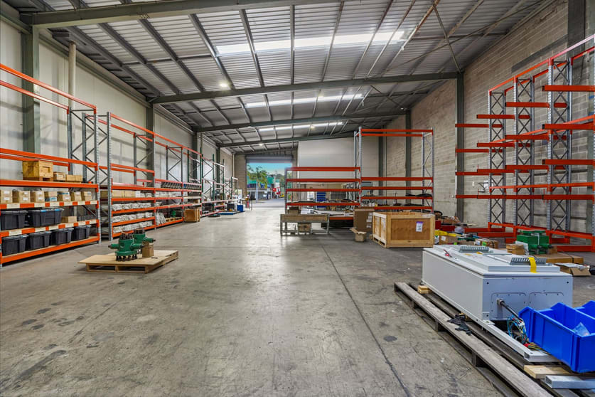 Click to view all images 1/37-39 Devlan Street Mansfield QLD 4122 - Image 4
