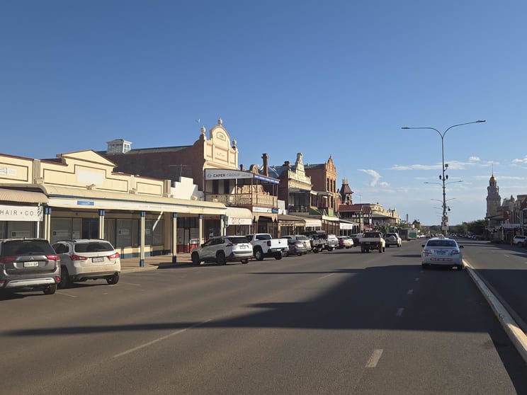 Click to view all images 91-93 Hannan Street Kalgoorlie WA 6430 - Image 3