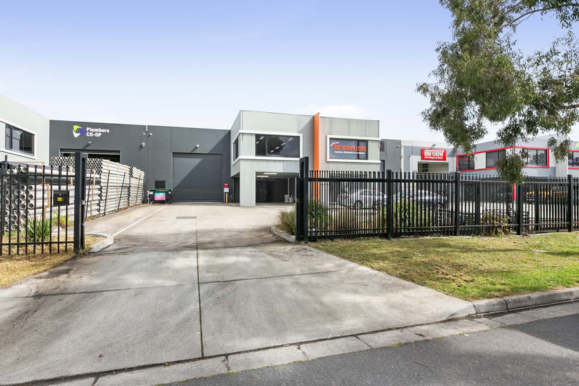 Click to view all images 63 Yellowbox Drive Craigieburn VIC 3064 - Image 1