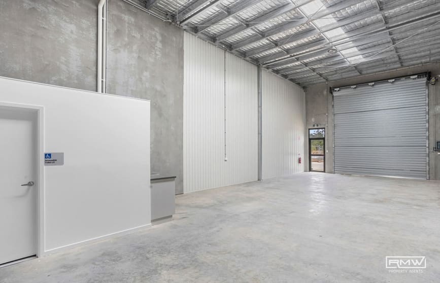 Click to view all images 8/42 Pineapple Drive Hidden Valley QLD 4703 - Image 3
