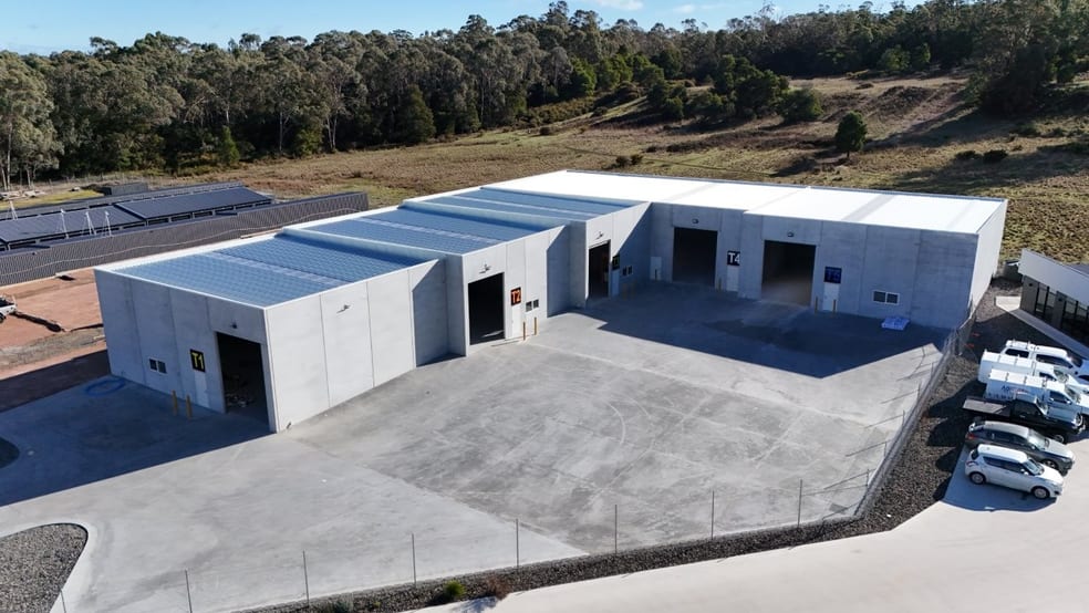 Click to view all images Premium Warehouse Units/7 Anatola Court Latrobe TAS 7307 - Image 1