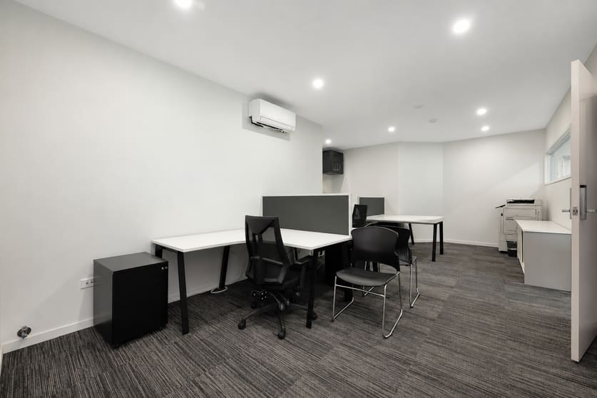 Click to view all images 1/129 Ingham Road West End QLD 4810 - Image 5