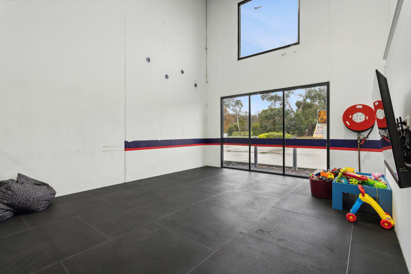 Click to view all images 2/1907 Frankston Flinders Road Hastings VIC 3915 - Image 3