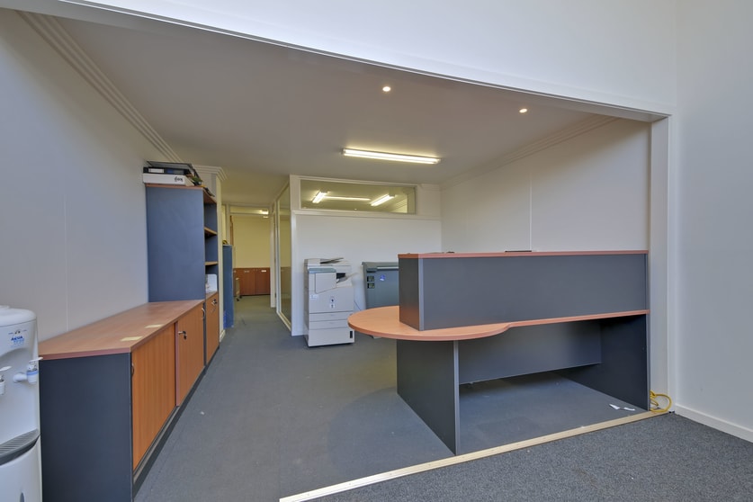 Click to view all images 18 McMahon Street Traralgon VIC 3844 - Image 3