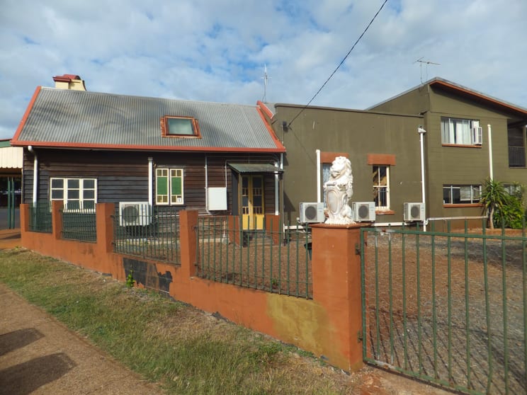 Click to view all images 6 NORTH STREET Childers QLD 4660 - Image 3