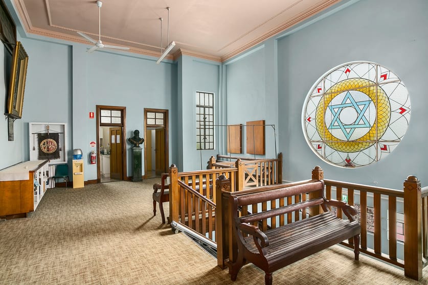 Click to view all images 8a Minnie Street Cairns City QLD 4870 - Image 3