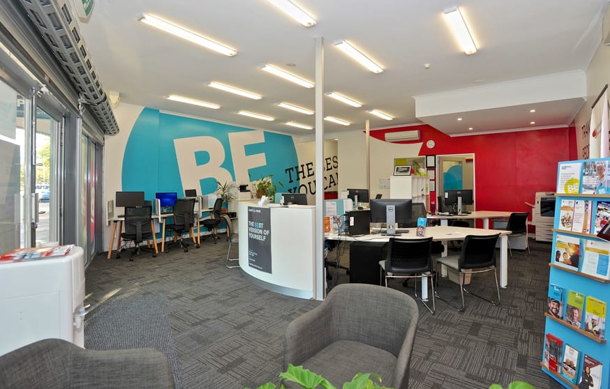 Click to view all images 98 Young Street Frankston VIC 3199 - Image 2