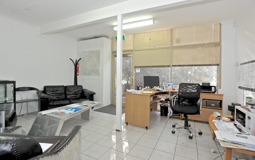Click to view all images 2/11 Daniel Drive Carrum Downs VIC 3201 - Image 3