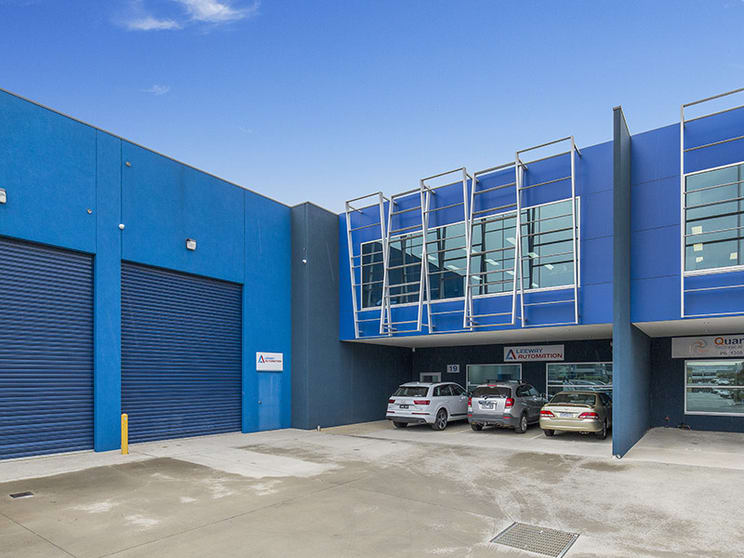 Click to view all images 19/25 Cook Road Mitcham VIC 3132 - Image 1