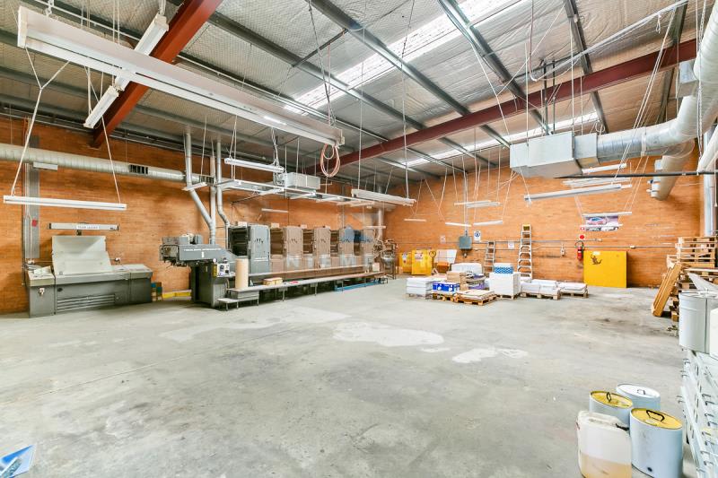 Click to view all images 80 Seville Street Fairfield East NSW 2165 - Image 3