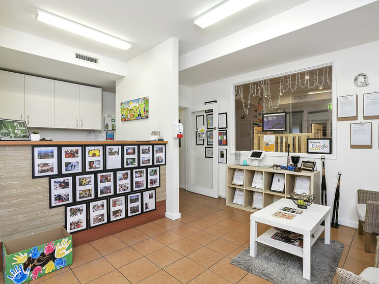 Click to view all images 19-21 Greensted Grove Roxburgh Park VIC 3064 - Image 3