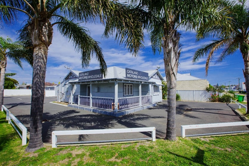 Click to view all images 31 Rose Street Bunbury WA 6230 - Image 1