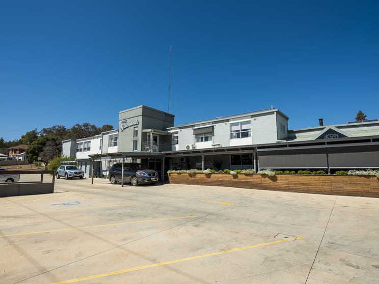 Click to view all images 7-9 Bushman Street Parkes NSW 2870 - Image 2