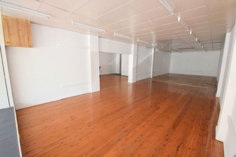Click to view all images 25 - 29 Napier Street Deniliquin NSW 2710 - Image 2