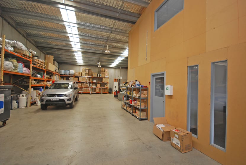 Click to view all images 29B Paddys Drive Delacombe VIC 3356 - Image 3