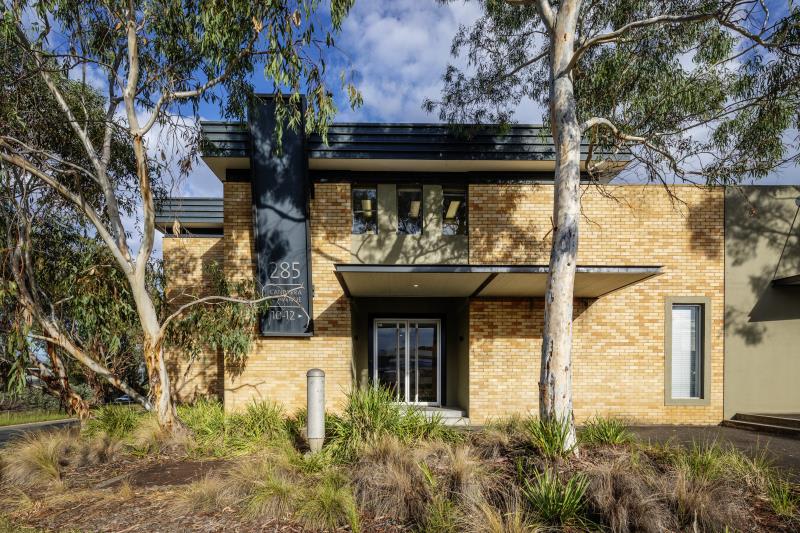 Click to view all images 285 Canberra Avenue Fyshwick ACT 2609 - Image 2
