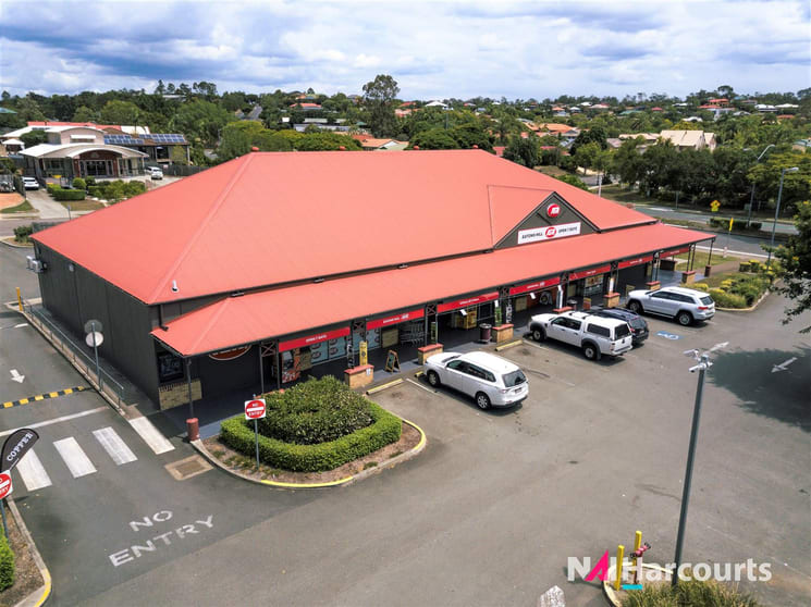 Click to view all images 1-5 Marylin Terrace Eatons Hill QLD 4037 - Image 2
