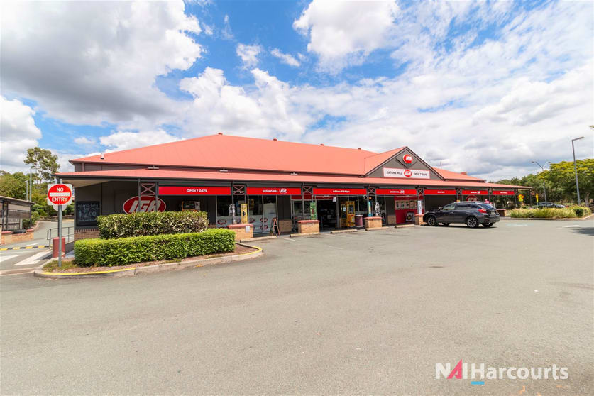 Click to view all images 1-5 Marylin Terrace Eatons Hill QLD 4037 - Image 3