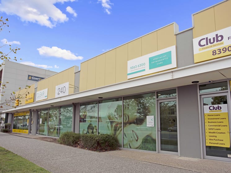 Click to view all images Shops 2 & 3/240 Caroline Springs Boulevard Caroline Springs VIC 3023 - Image 3