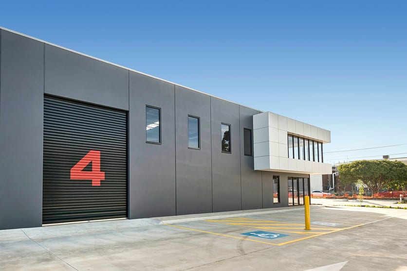 Click to view all images 4/11 FRIARS ROAD Moorabbin VIC 3189 - Image 2