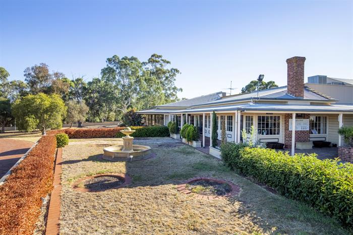 Click to view all images 252 Sand Road Mclaren Vale SA 5171 - Image 1