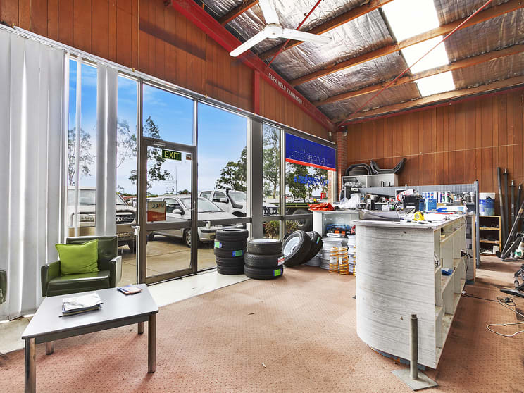 Click to view all images 44-46 Princes Highway Sale VIC 3850 - Image 3