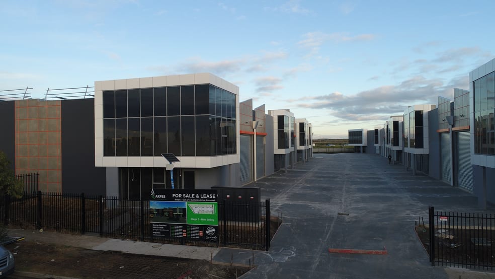 Click to view all images WH1/ S2 14 Katherine Drive Ravenhall VIC 3023 - Image 2