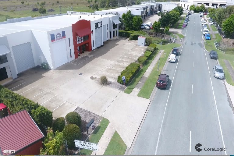 Click to view all images 2/50 Notar Drive Ormeau QLD 4208 - Image 3