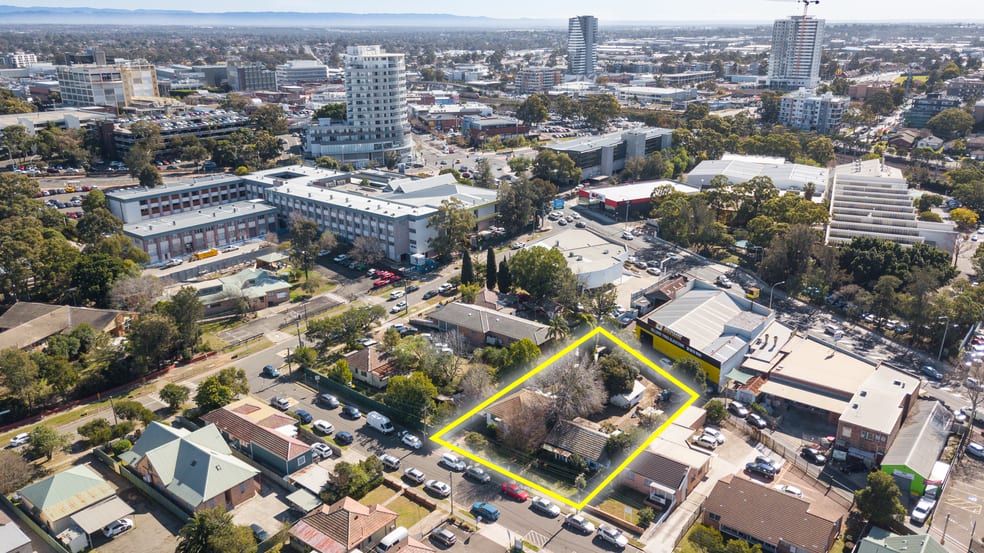 Click to view all images 7 Grafton Street Blacktown NSW 2148 - Image 2
