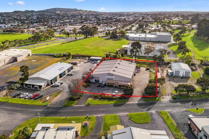7 RAMSAY AVENUE Mount Gambier SA 5290 - Image 2