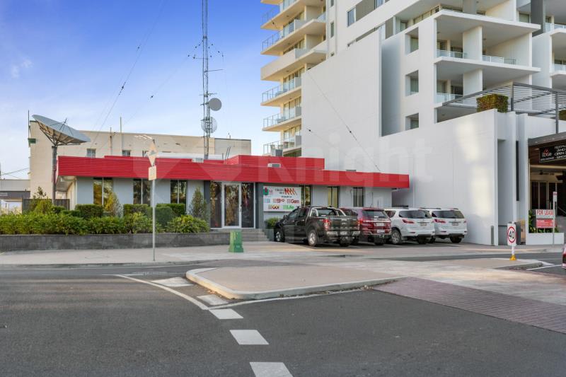 Click to view all images 110 Victoria Parade Rockhampton City QLD 4700 - Image 1