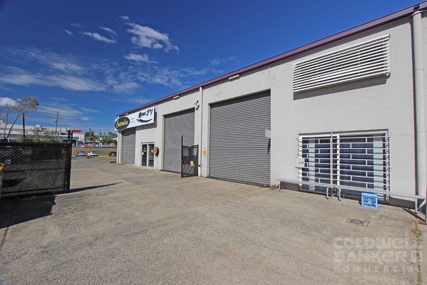 Click to view all images 2 & 3/112 Harburg Drive Beenleigh QLD 4207 - Image 2