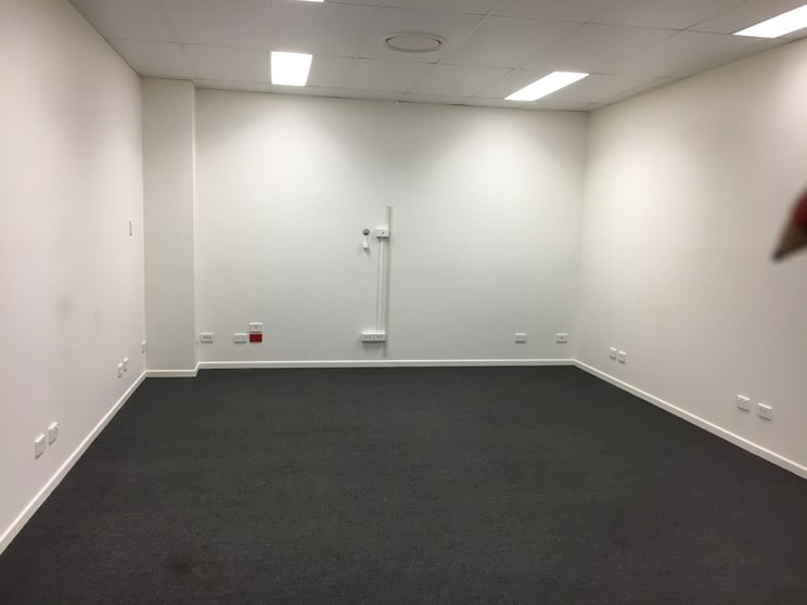Click to view all images 2/16 Transport Avenue Paget QLD 4740 - Image 3