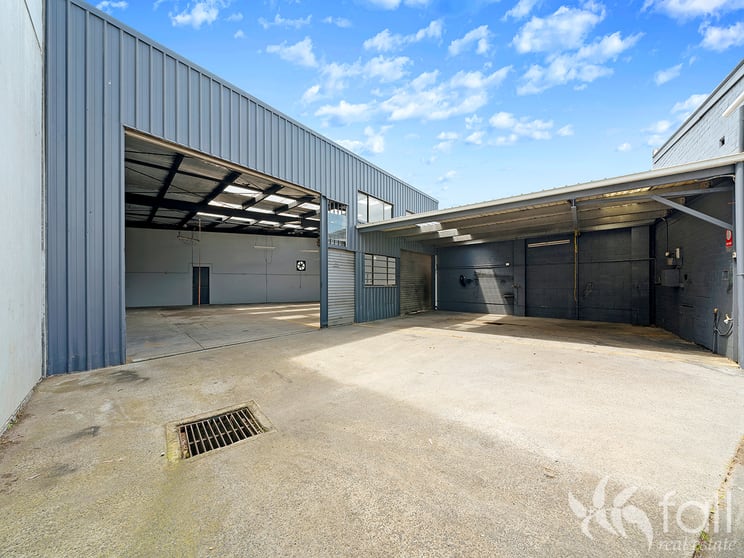 Click to view all images 279a Argyle Street North Hobart TAS 7000 - Image 2