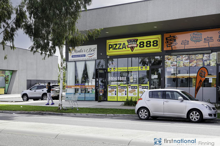 Click to view all images 7 Linden Tree Way Cranbourne VIC 3977 - Image 1