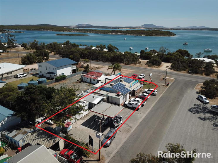 Click to view all images 113 Esplanade Coffin Bay SA 5607 - Image 1